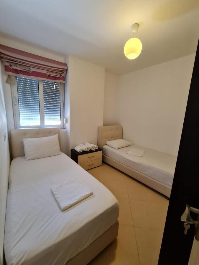 Meltin Apartments Sarandë Eksteriør billede